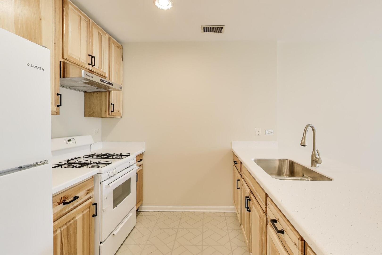 2318 W Flournoy Street #G, Chicago, IL 60612