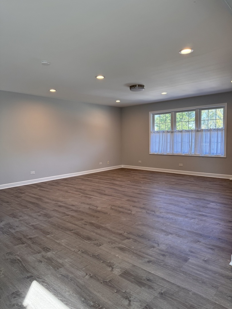 316 Plum Street, Lake In The Hills, IL 60156