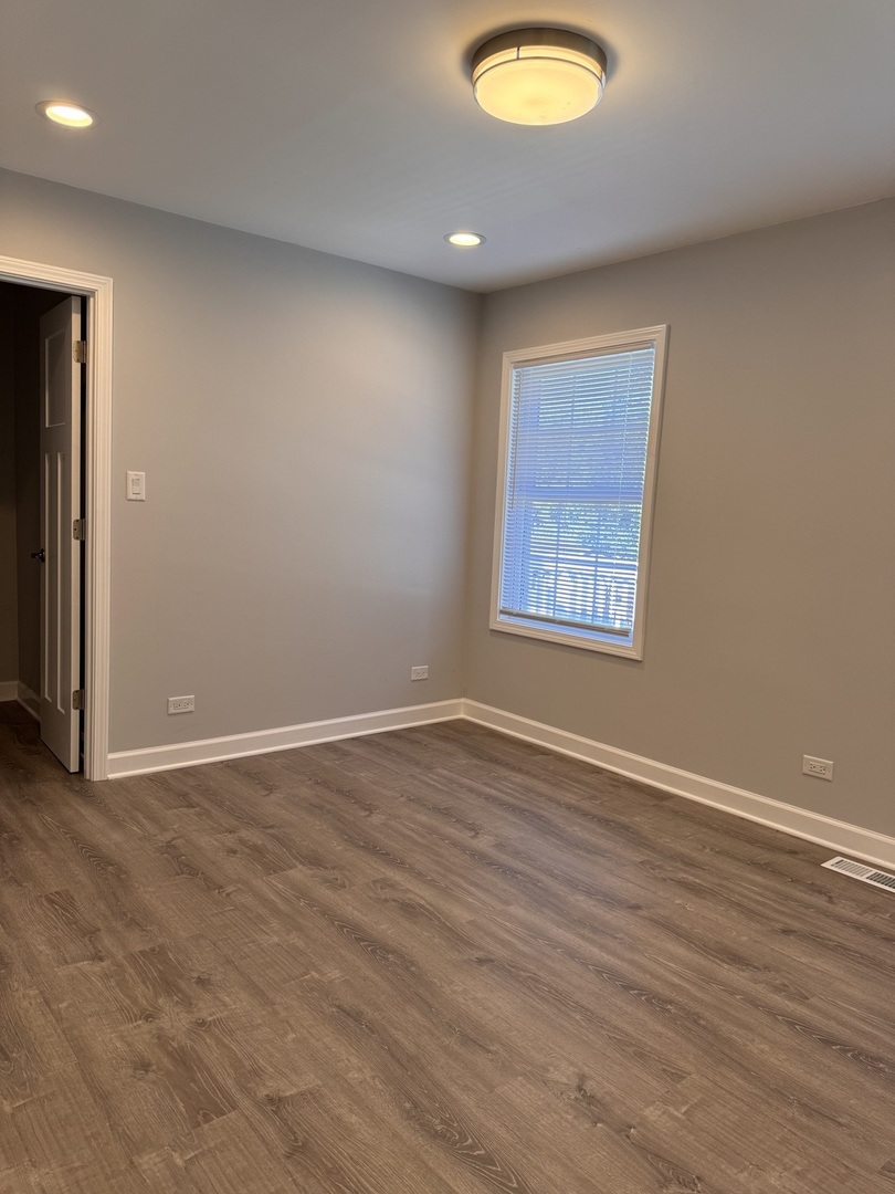 316 Plum Street, Lake In The Hills, IL 60156