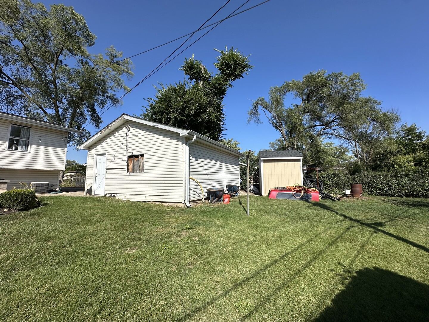 105 Siesta Road, Carpentersville, IL 60110