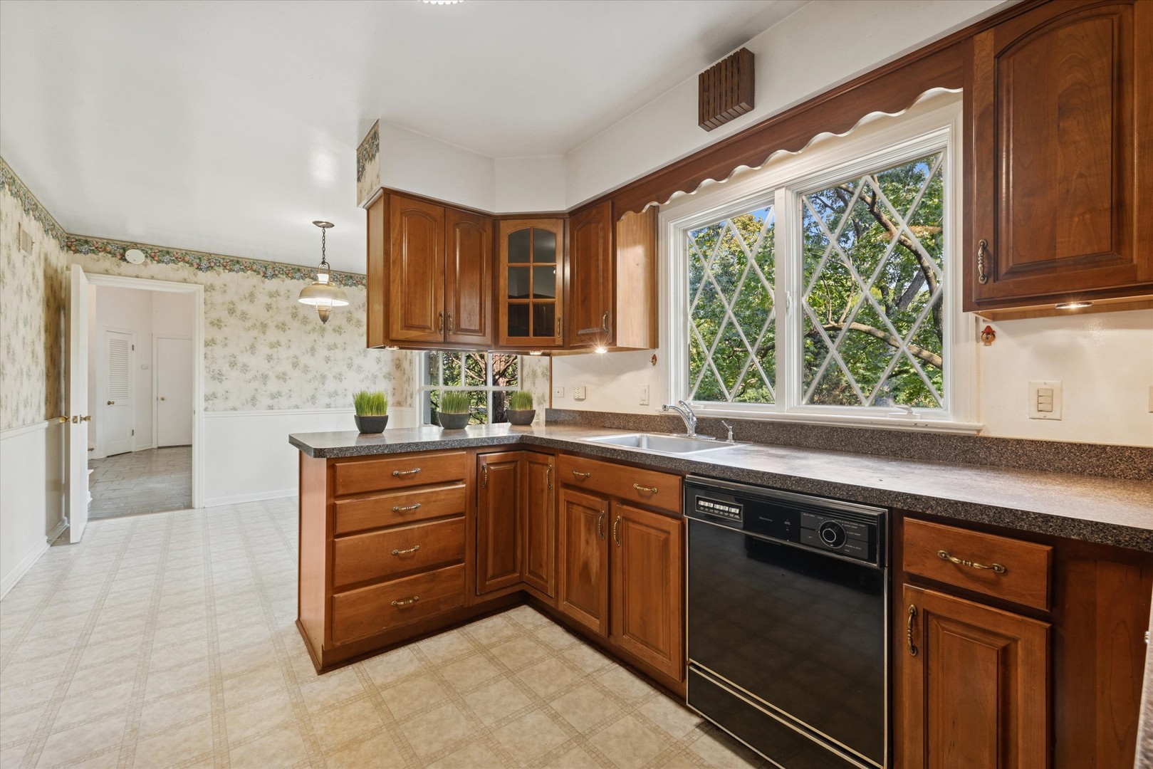 930 Harding Road, Hinsdale, IL 60521