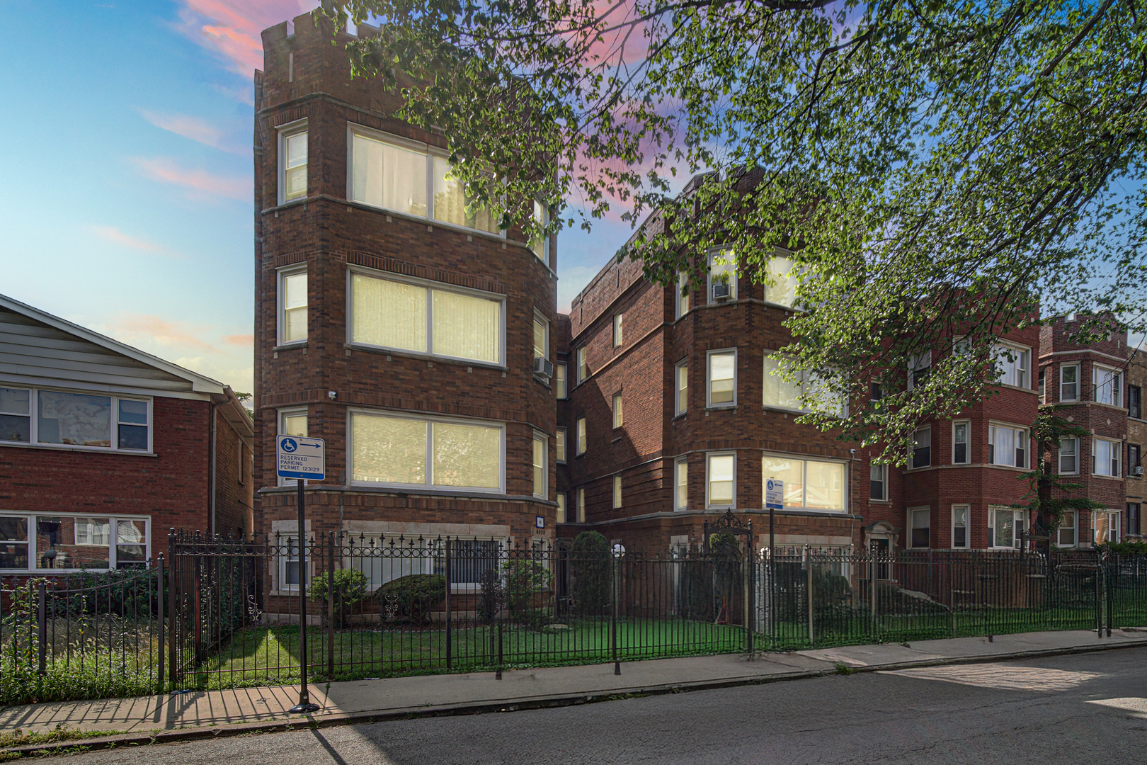 8018 S Eberhart Avenue, Chicago, IL 60619