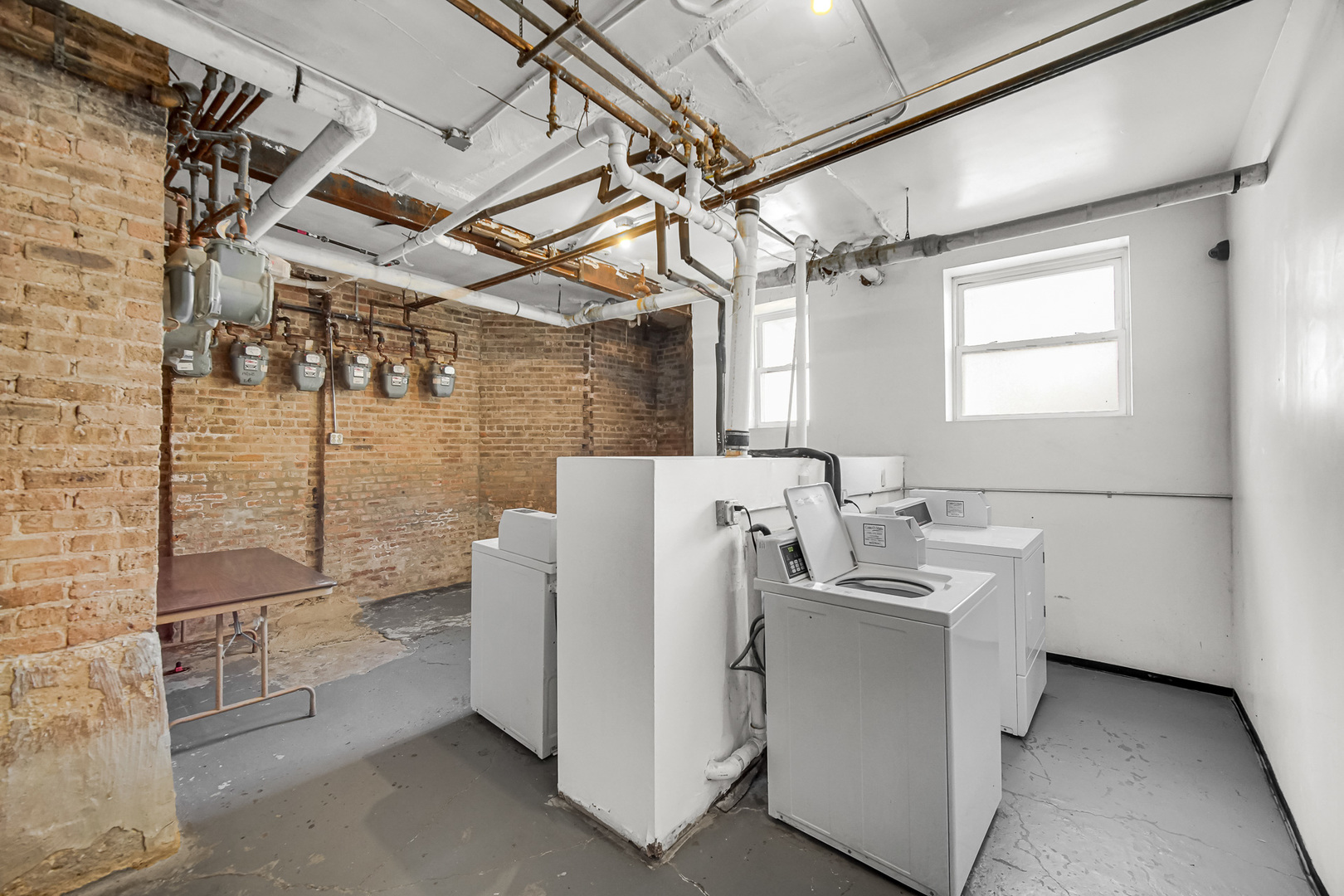 8018 S Eberhart Avenue, Chicago, IL 60619