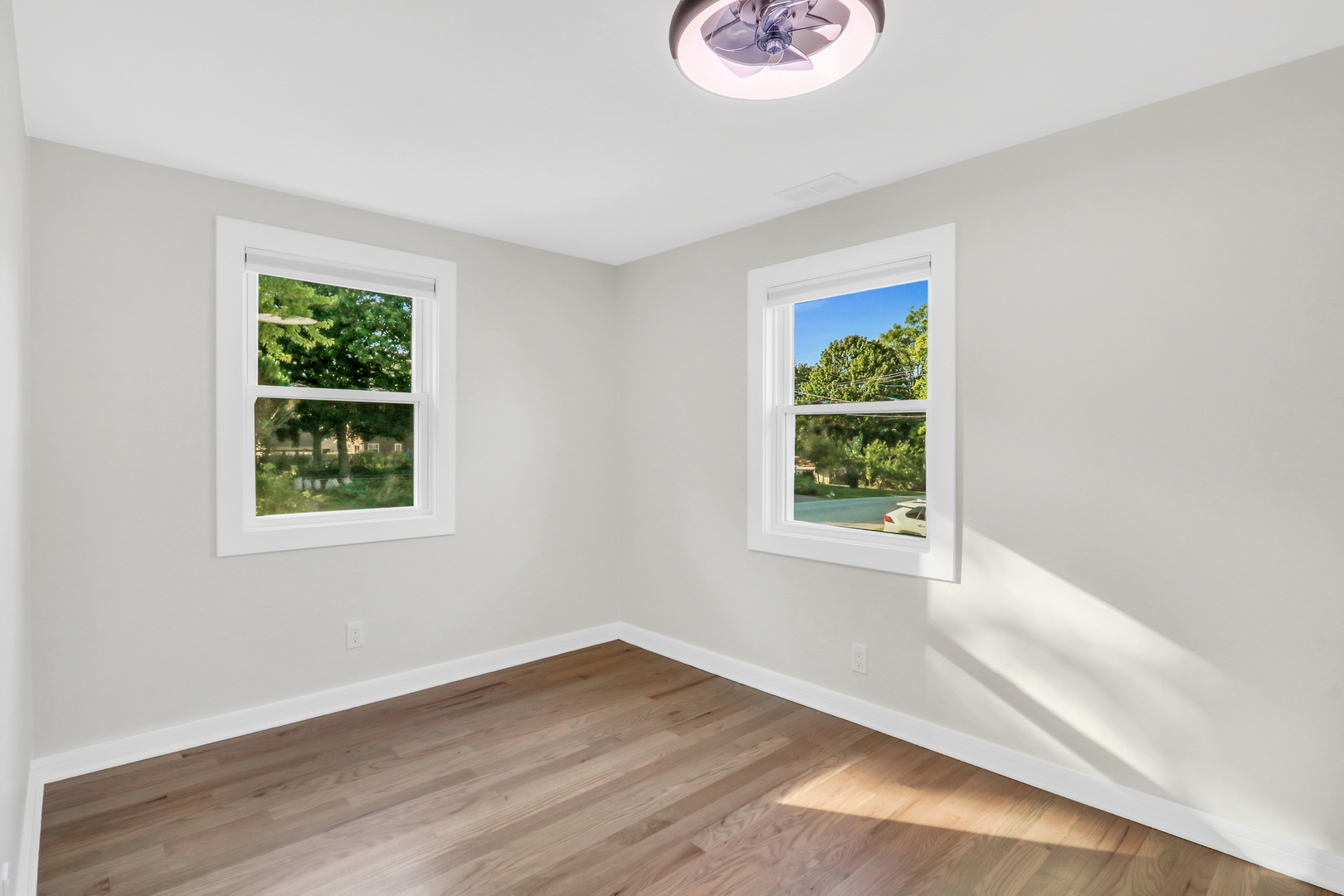 27065 N RIDGE Street, Wauconda, IL 60084