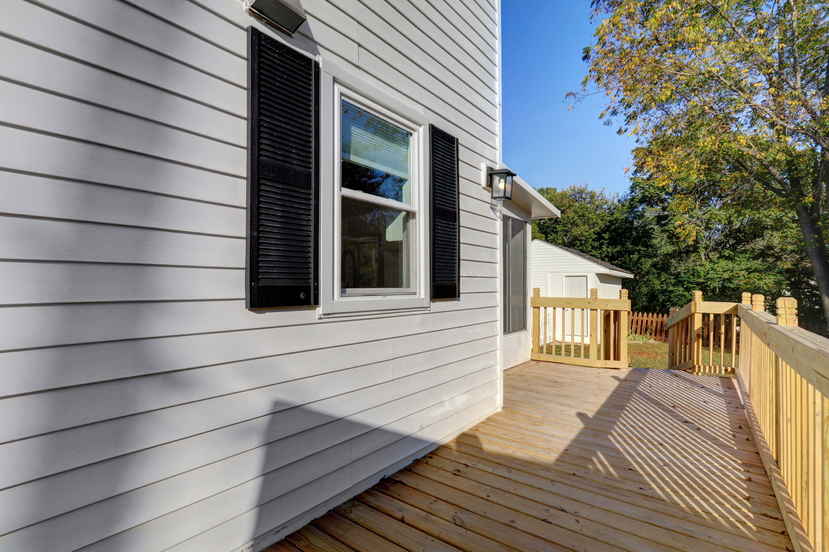 27065 N RIDGE Street, Wauconda, IL 60084