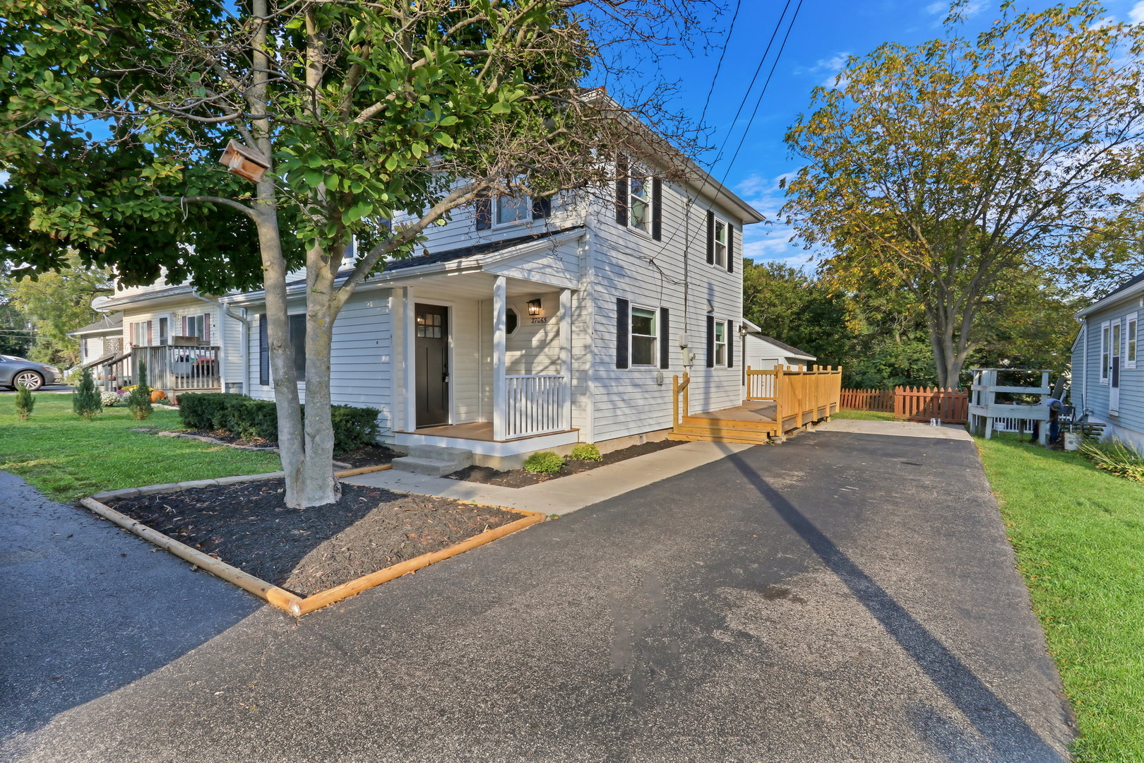 27065 N RIDGE Street, Wauconda, IL 60084