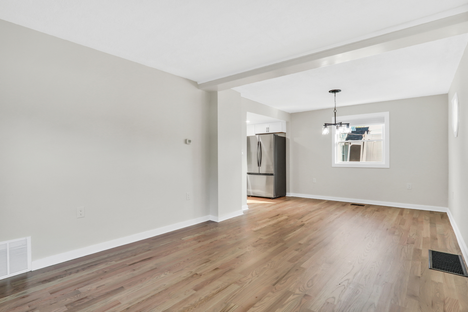 27065 N RIDGE Street, Wauconda, IL 60084