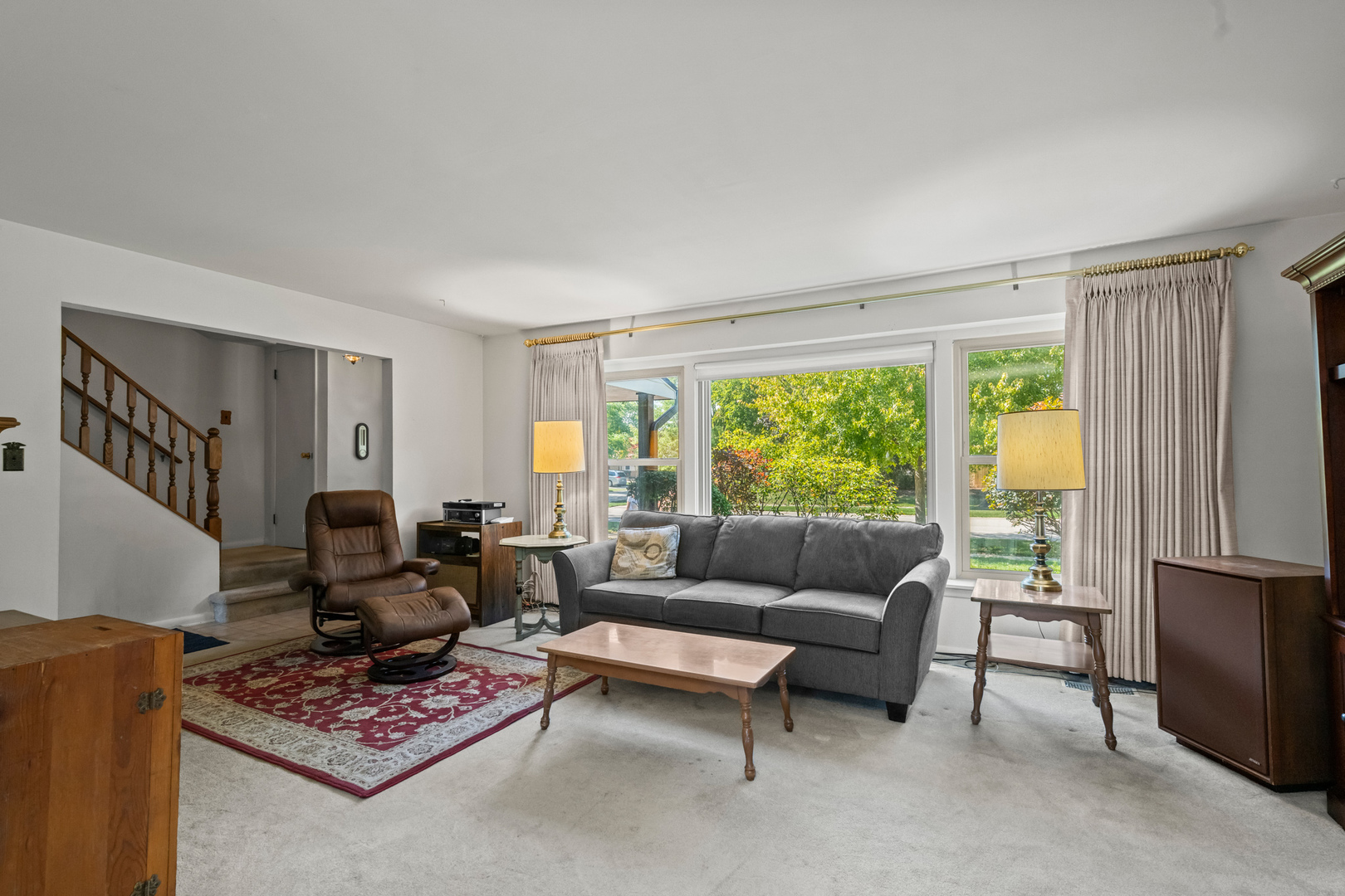 457 S Bennett Avenue, Palatine, IL 60067
