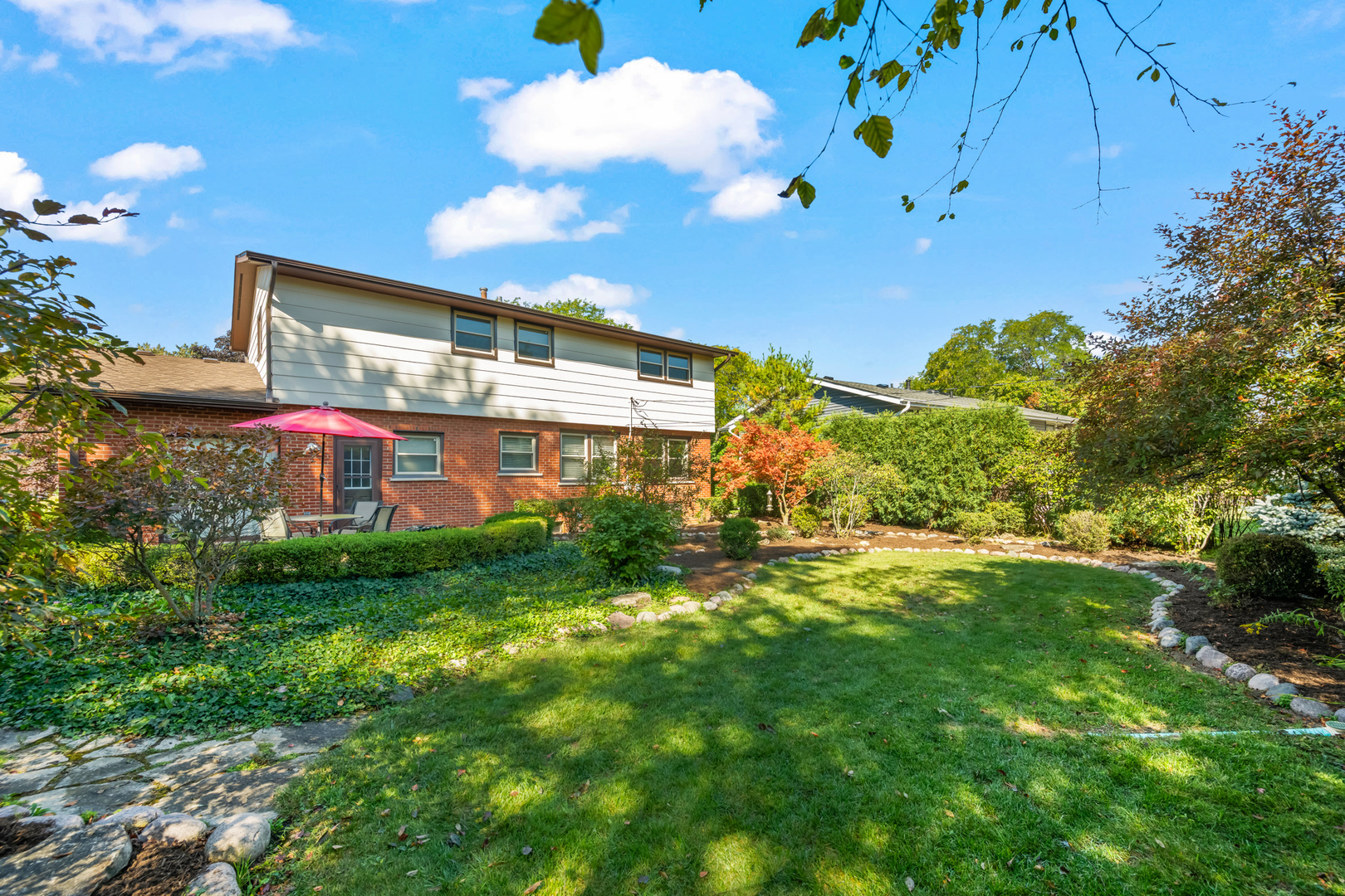 457 S Bennett Avenue, Palatine, IL 60067