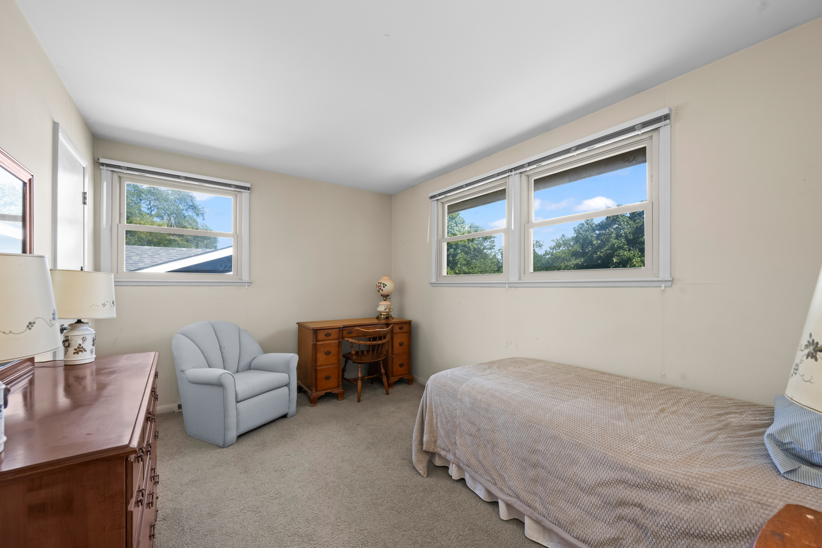 457 S Bennett Avenue, Palatine, IL 60067