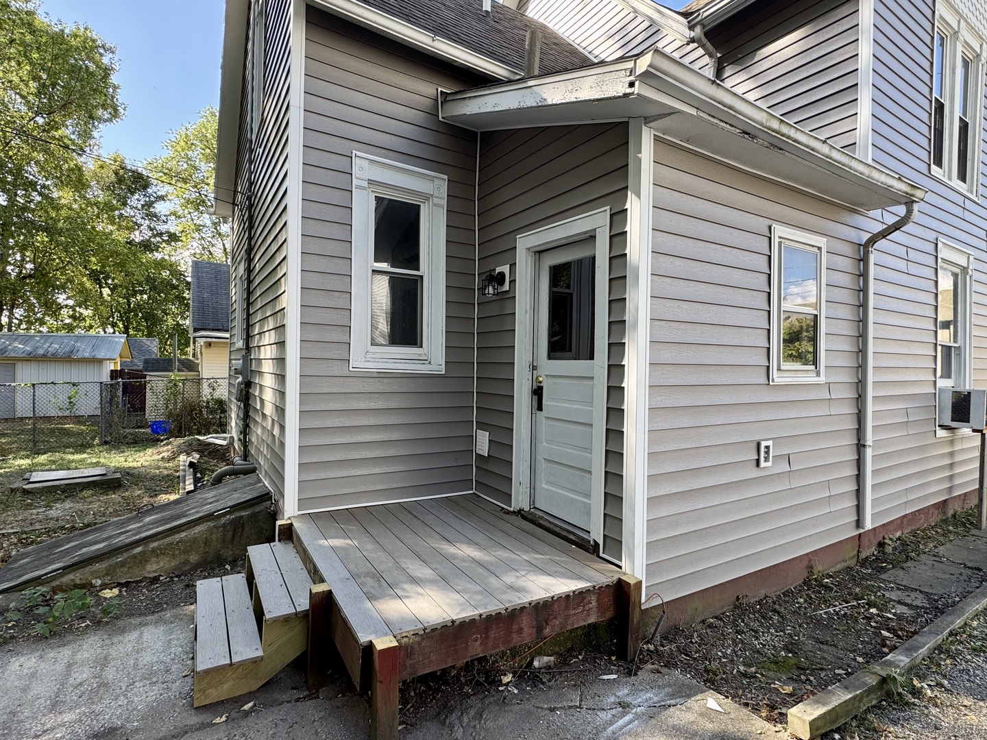 304 S Prairie Street, Bloomington, IL 61701