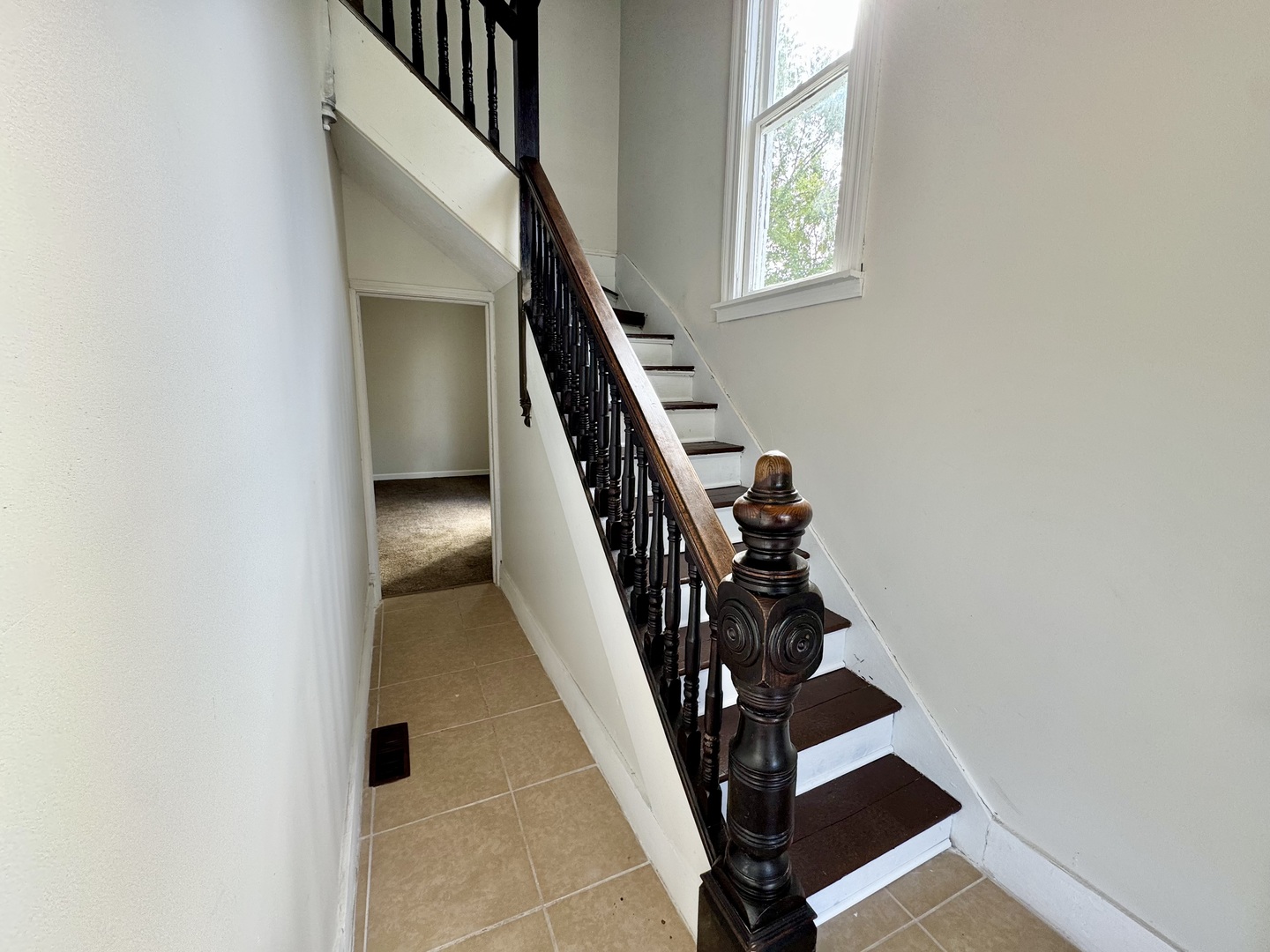 304 S Prairie Street, Bloomington, IL 61701