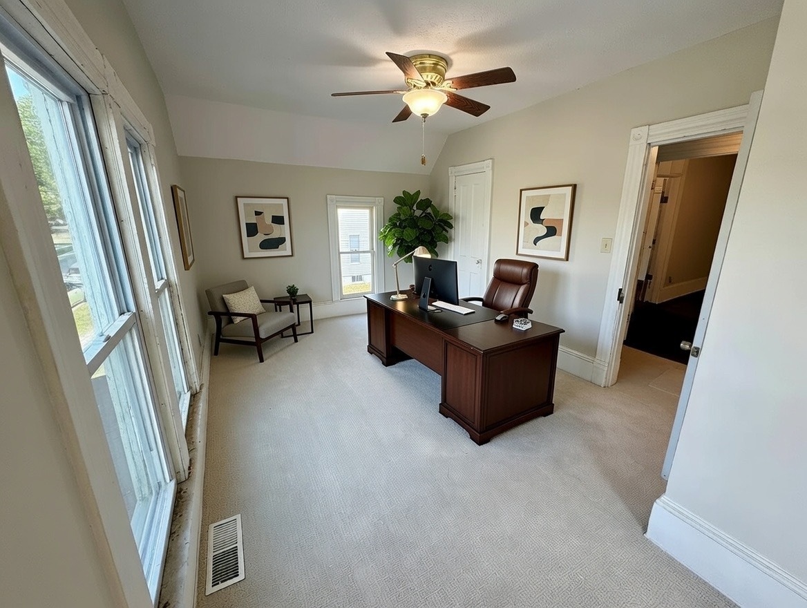 304 S Prairie Street, Bloomington, IL 61701