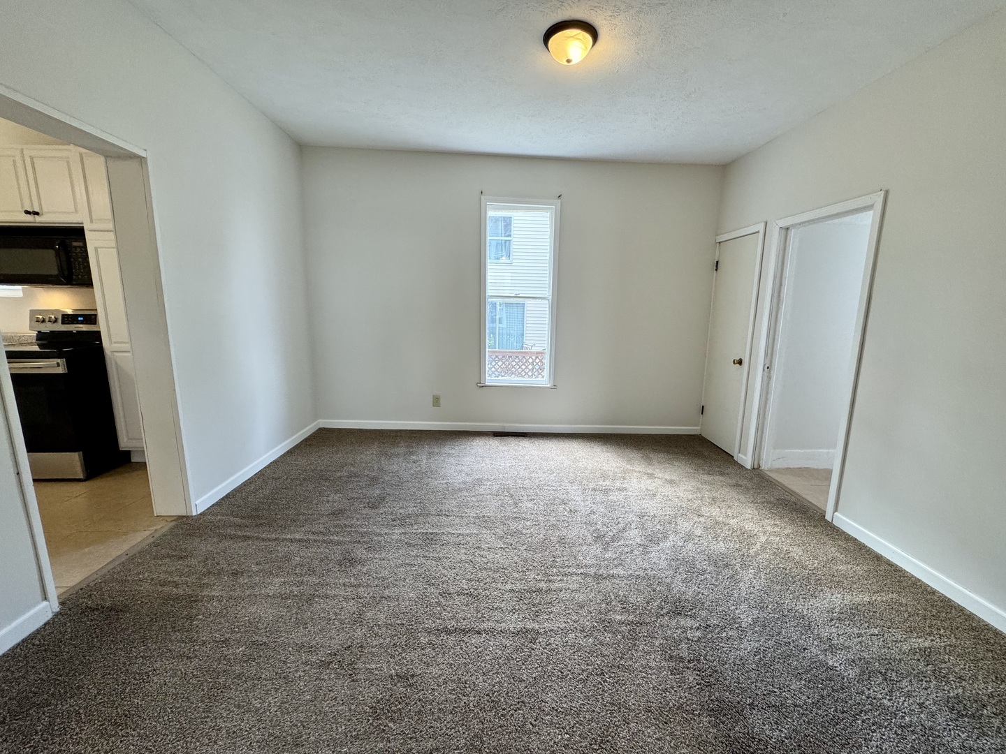 304 S Prairie Street, Bloomington, IL 61701