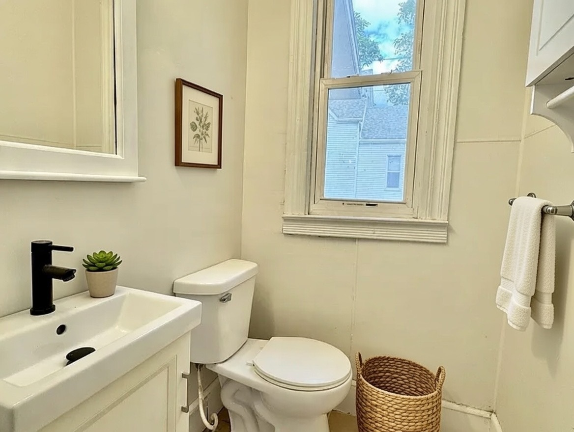 304 S Prairie Street, Bloomington, IL 61701