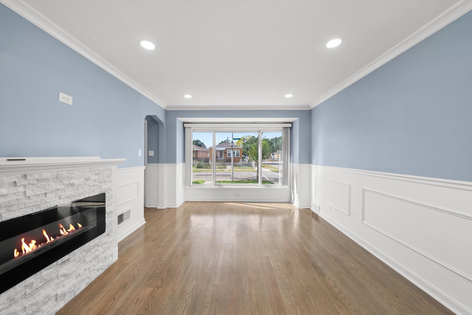 6201 S MEADE Avenue, Chicago, IL 60638