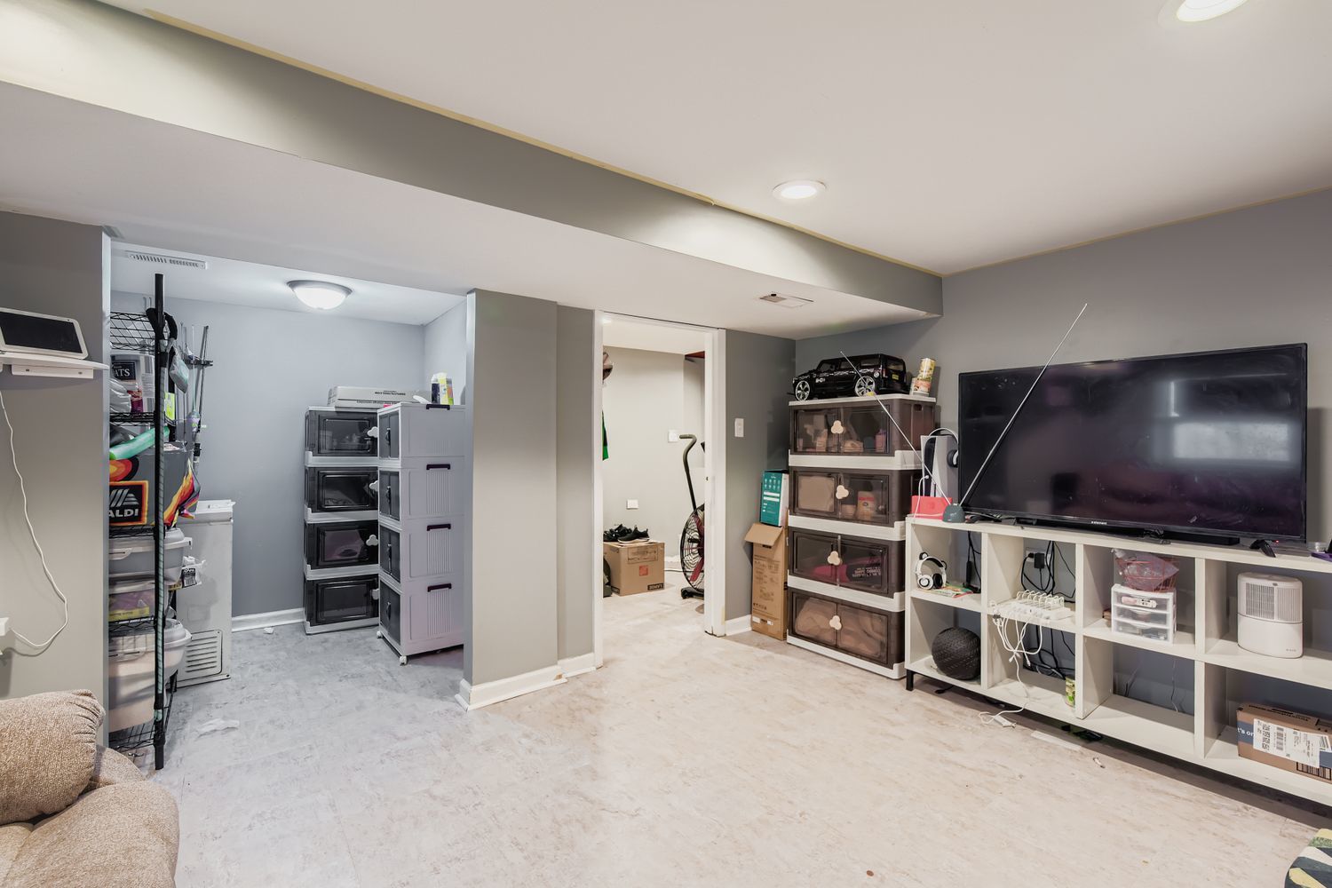 5830 W Rice Street, Chicago, IL 60651