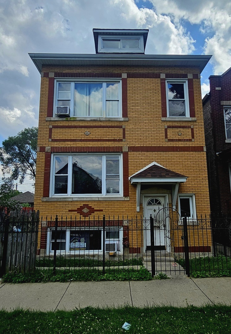 2441 W 46TH Place #1, Chicago, IL 60632