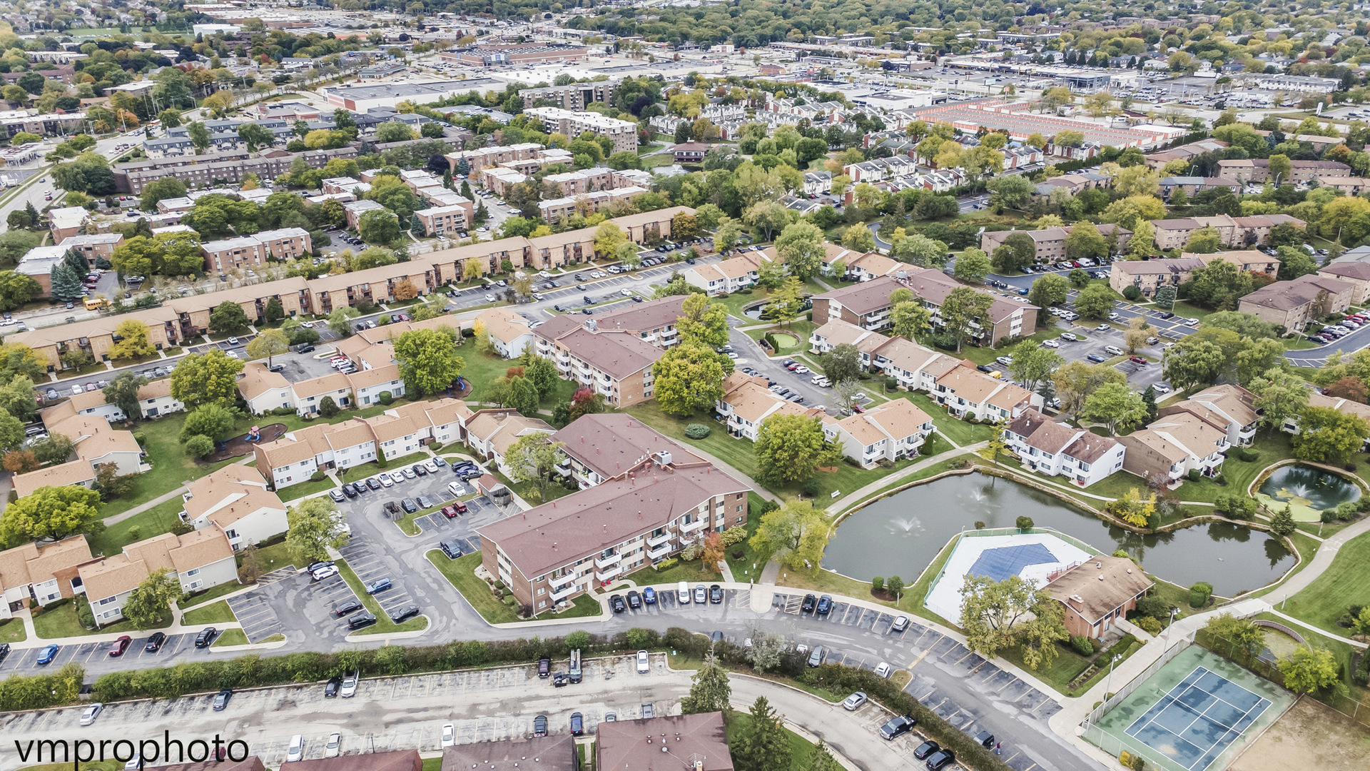 1000 Bayside Drive #212, Palatine, IL 60074