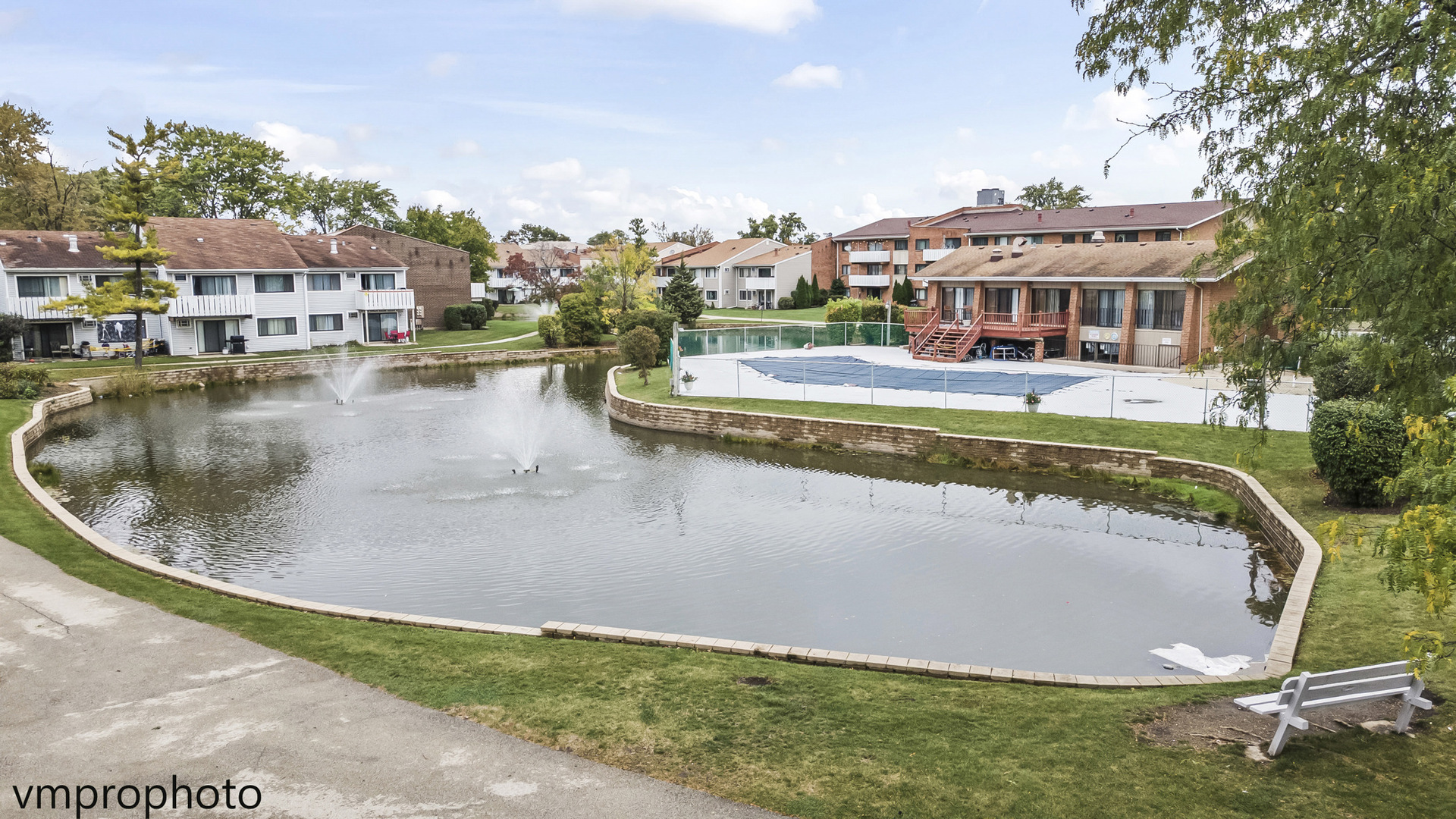 1000 Bayside Drive #212, Palatine, IL 60074