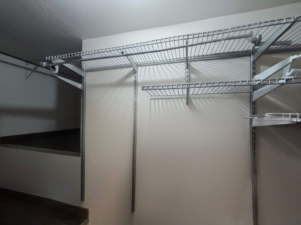 10530 S 82nd Court, Palos Hills, IL 60465