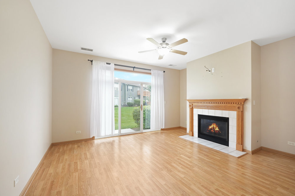 849 Genesee Drive, Naperville, IL 60563