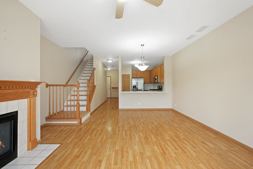 849 Genesee Drive, Naperville, IL 60563