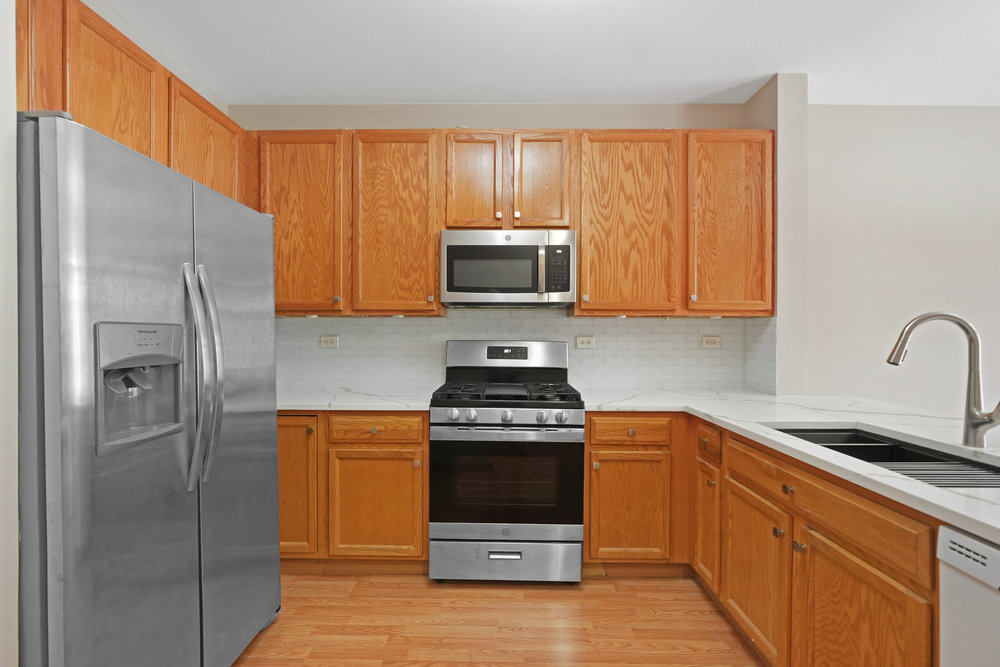 849 Genesee Drive, Naperville, IL 60563