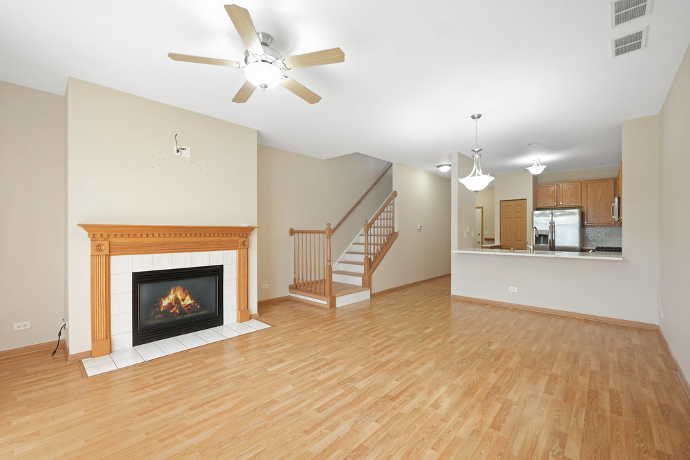 849 Genesee Drive, Naperville, IL 60563