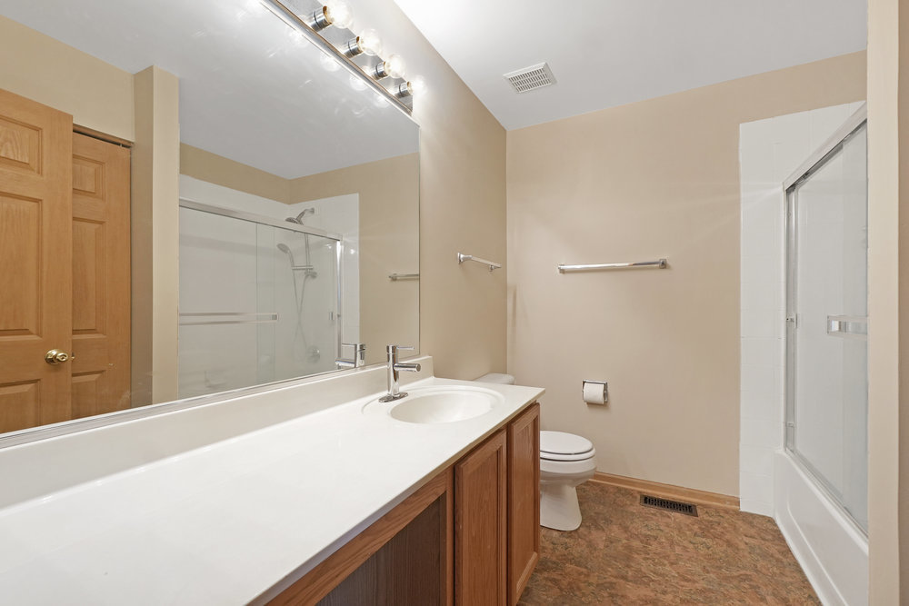 849 Genesee Drive, Naperville, IL 60563