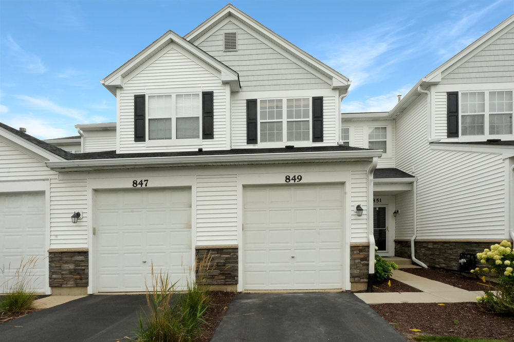849 Genesee Drive, Naperville, IL 60563