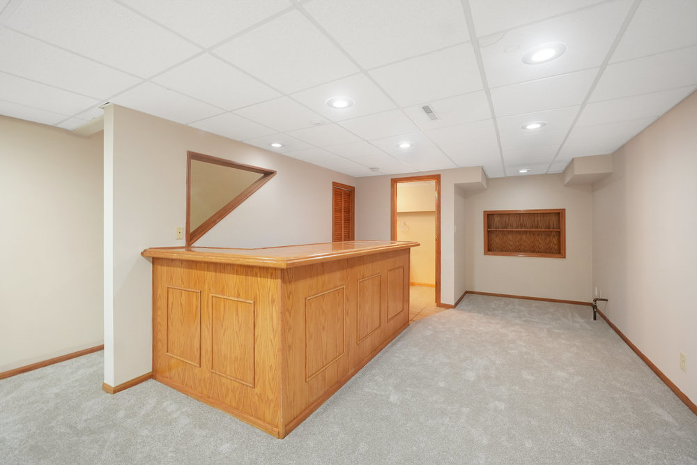 849 Genesee Drive, Naperville, IL 60563