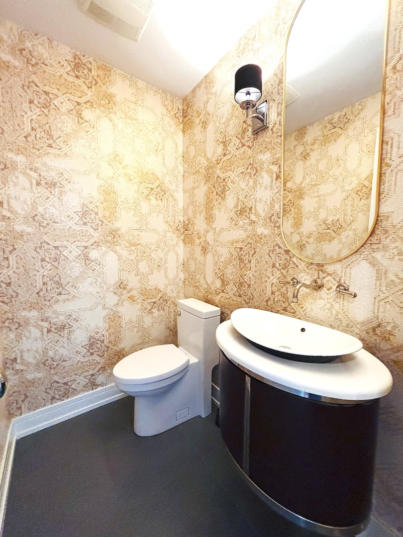 438 S Quincy Street, Hinsdale, IL 60521