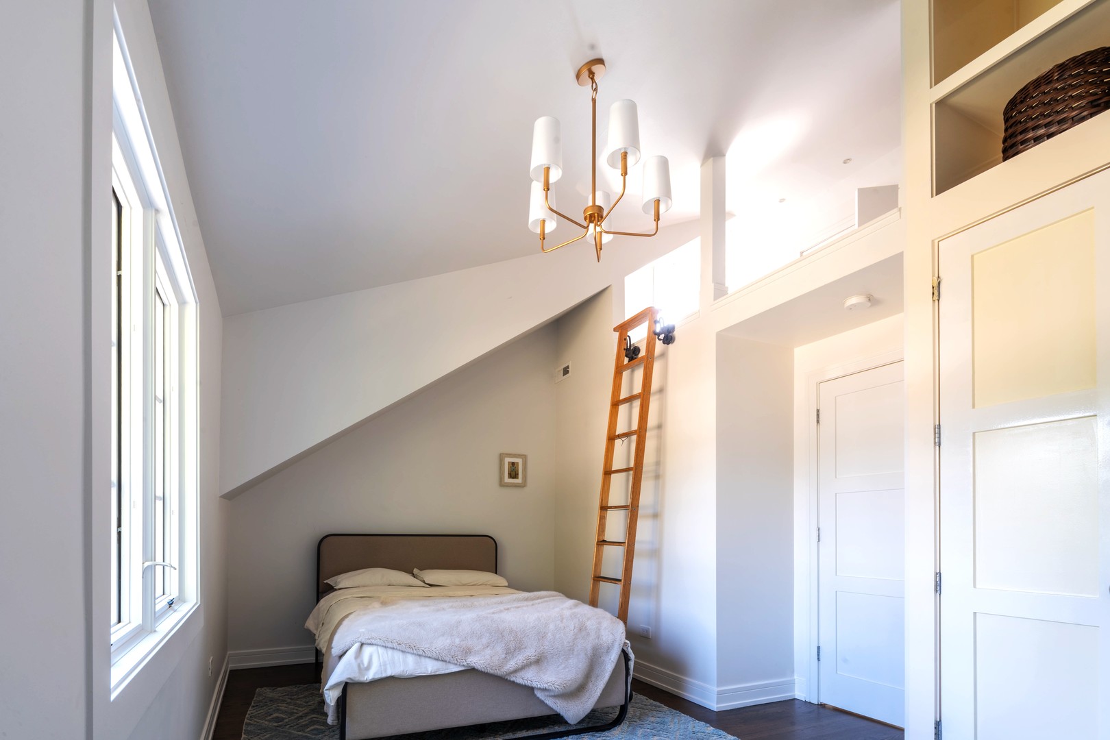 438 S Quincy Street, Hinsdale, IL 60521