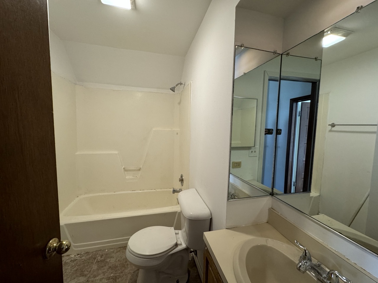 104 W Illinois Street #2, Wheaton, IL 60187