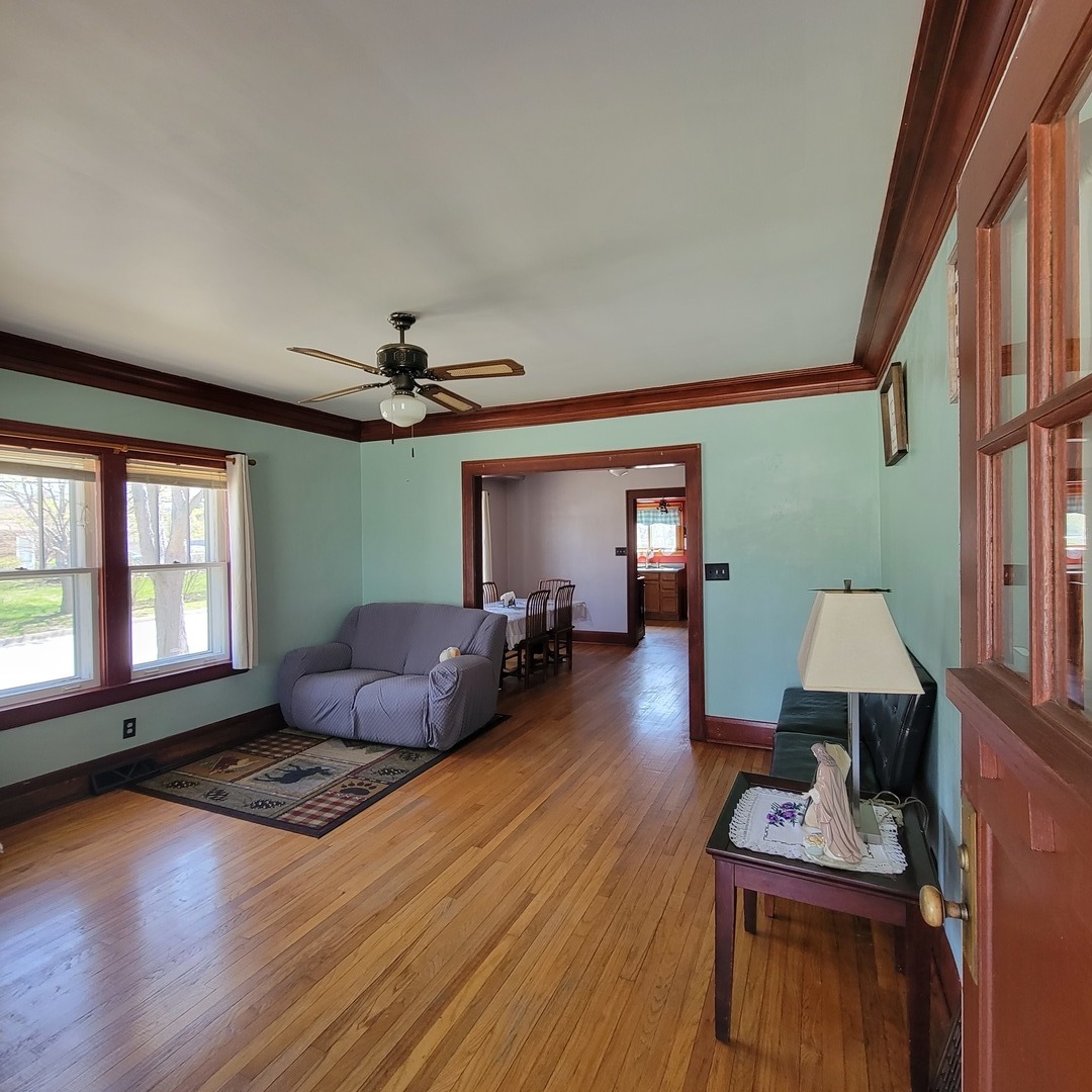 144 E Pomeroy Street, West Chicago, IL 60185