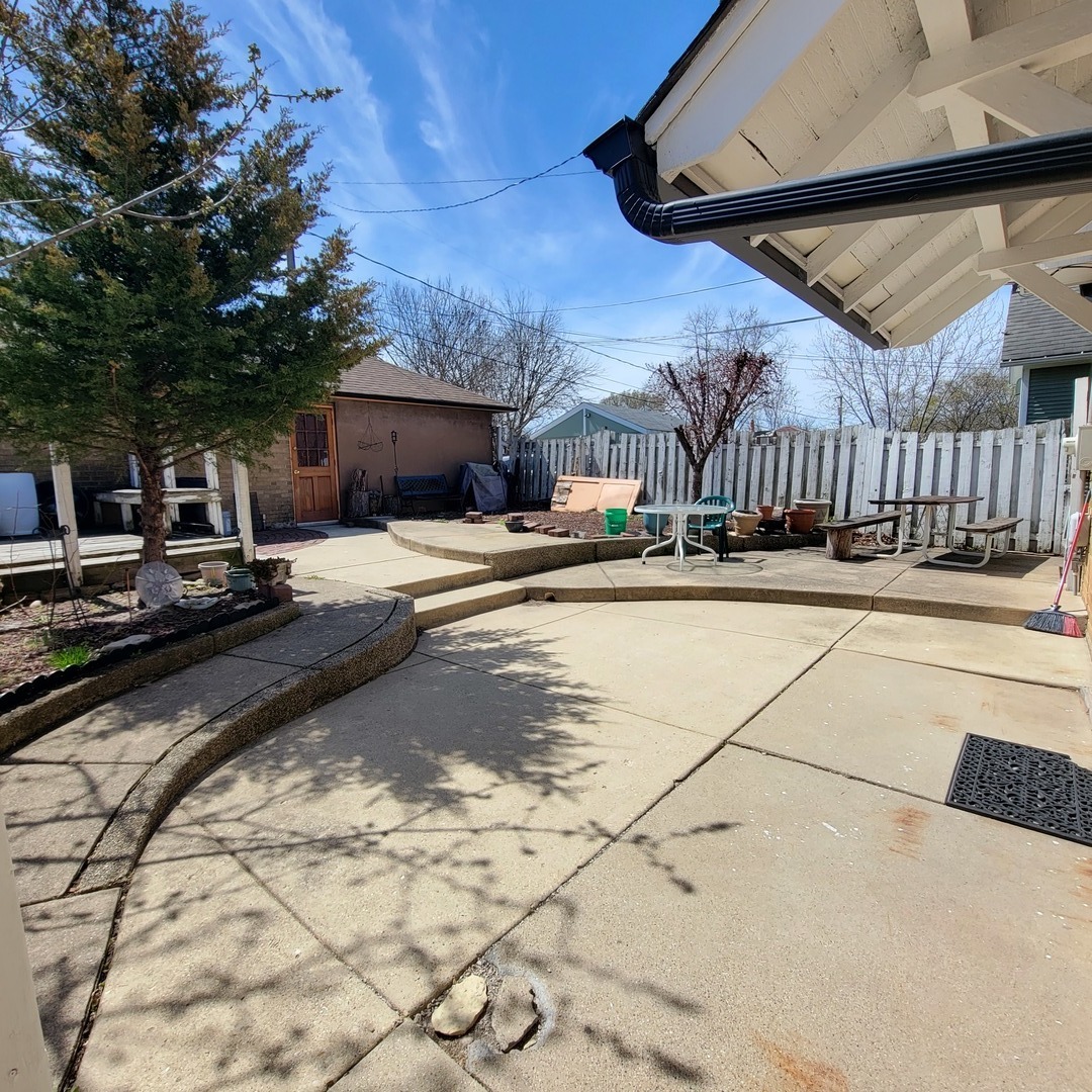 144 E Pomeroy Street, West Chicago, IL 60185