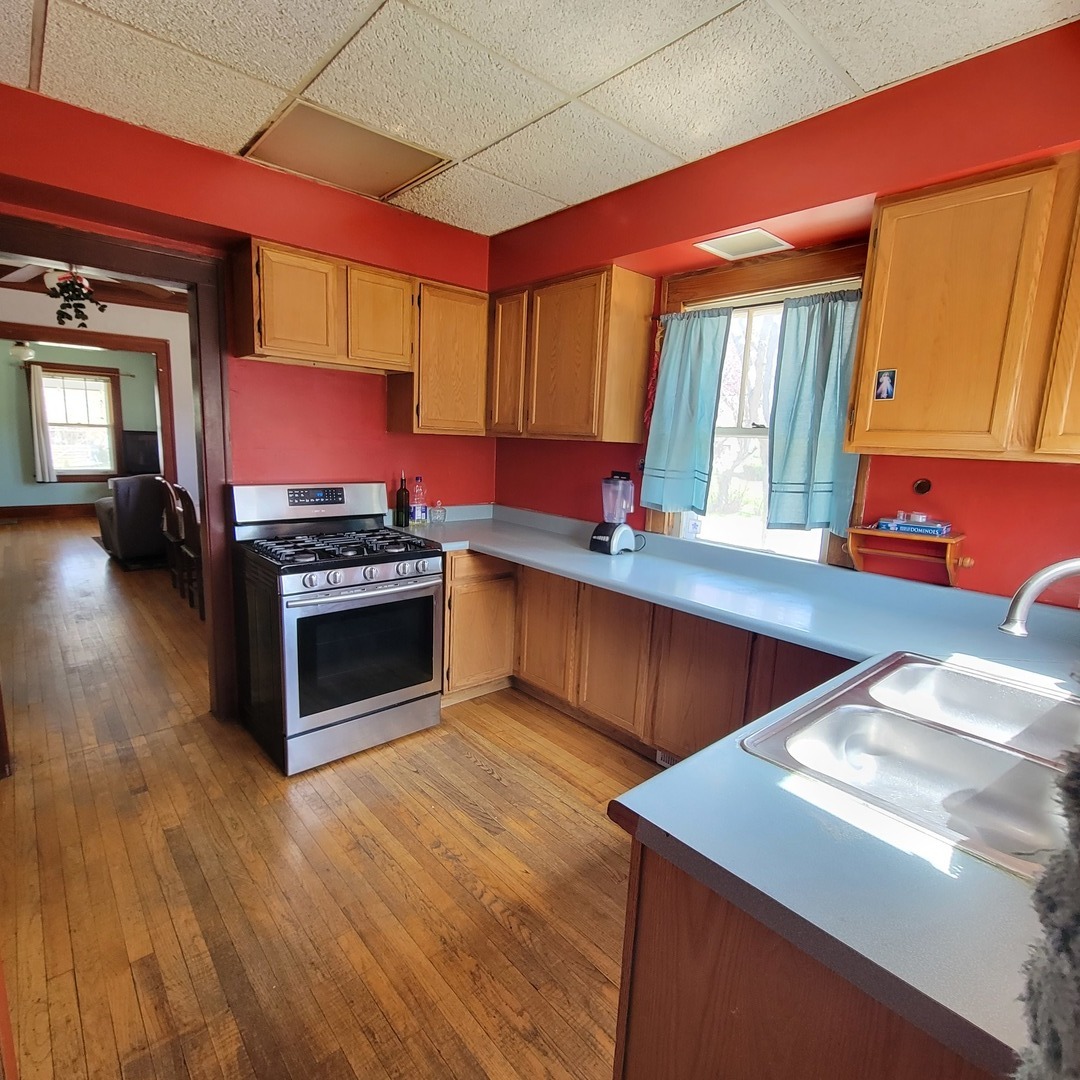 144 E Pomeroy Street, West Chicago, IL 60185