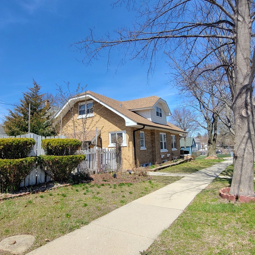 144 E Pomeroy Street, West Chicago, IL 60185