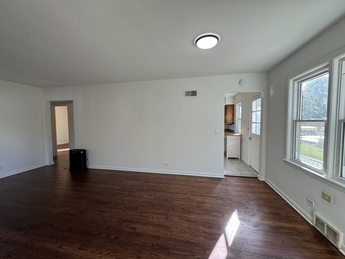 29W211 Calumet Avenue, Warrenville, IL 60555