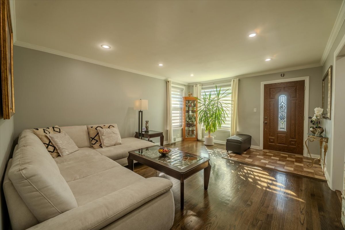 3515 LOUIS Street, Franklin Park, IL 60131