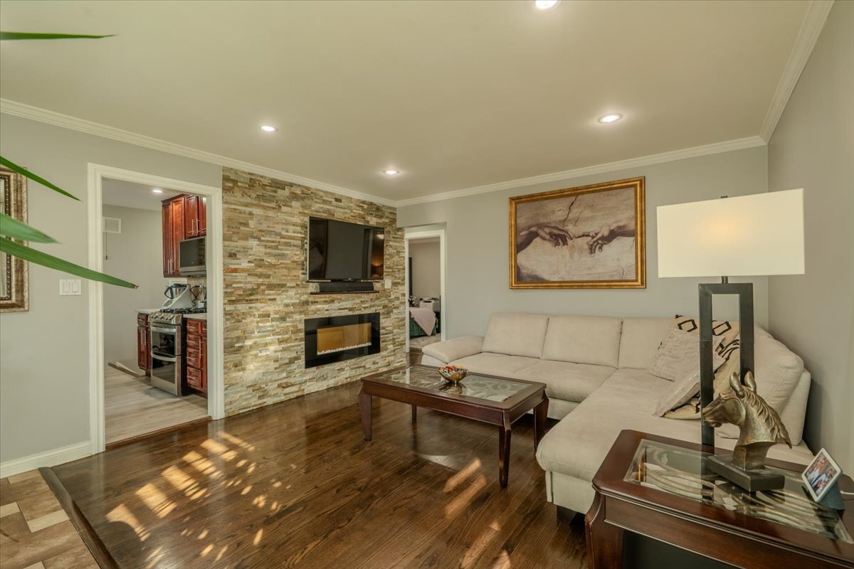 3515 LOUIS Street, Franklin Park, IL 60131