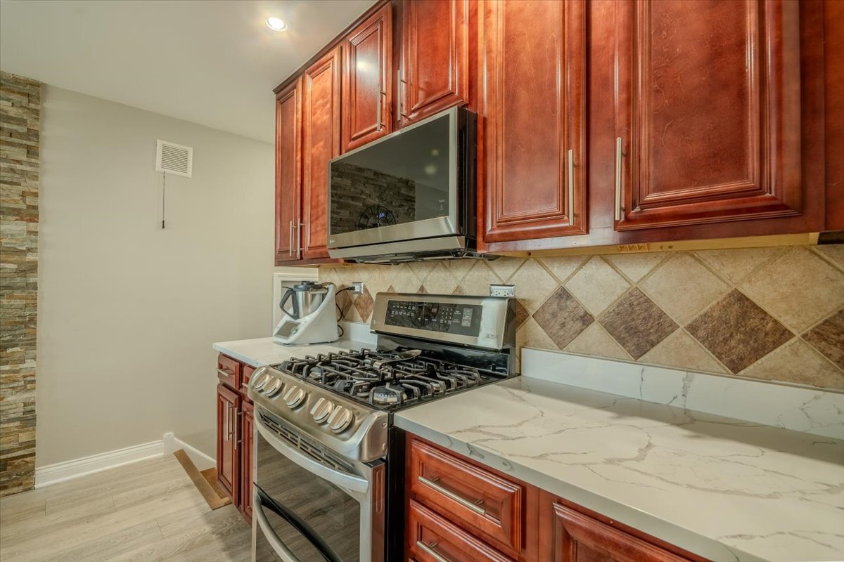 3515 LOUIS Street, Franklin Park, IL 60131