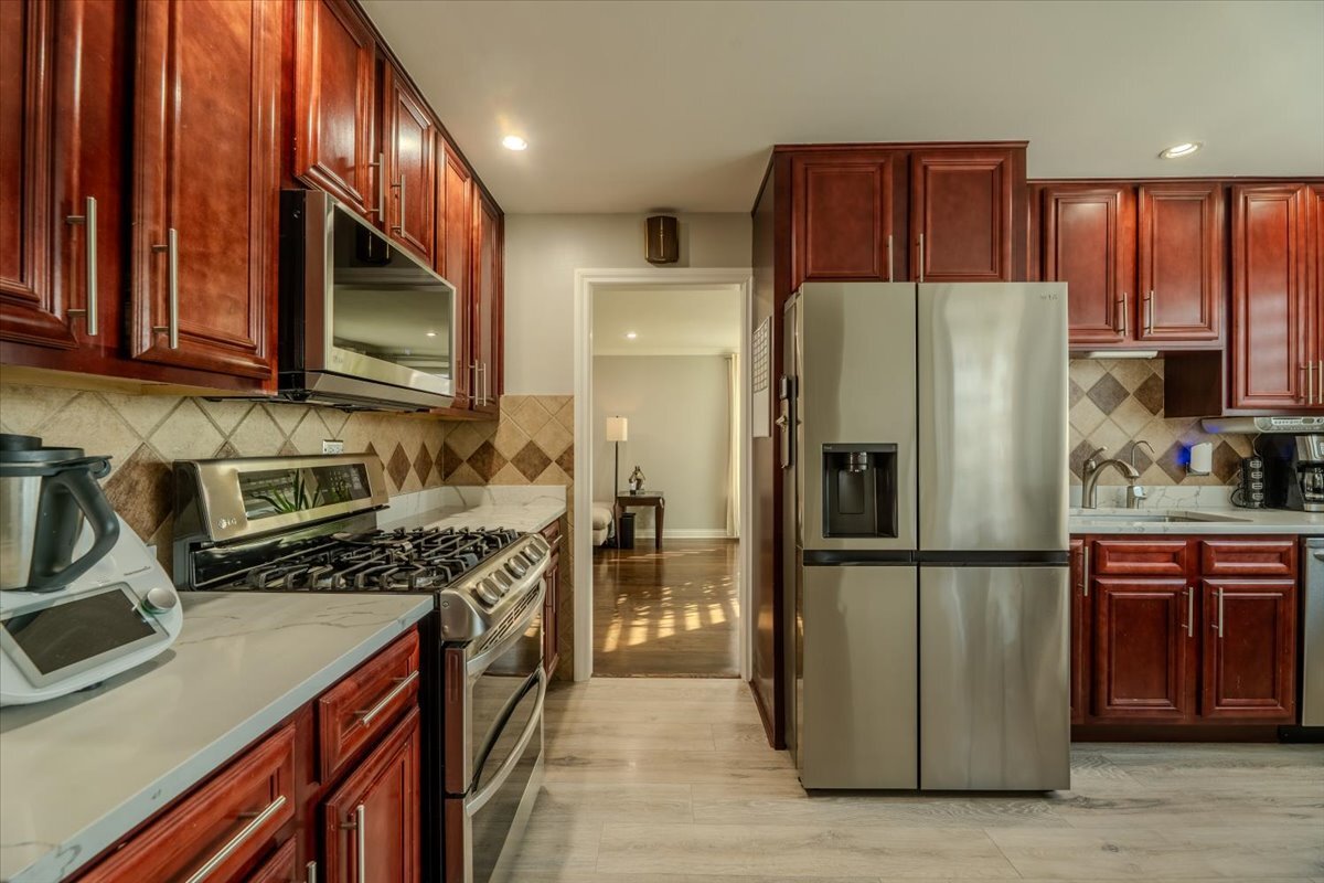 3515 LOUIS Street, Franklin Park, IL 60131