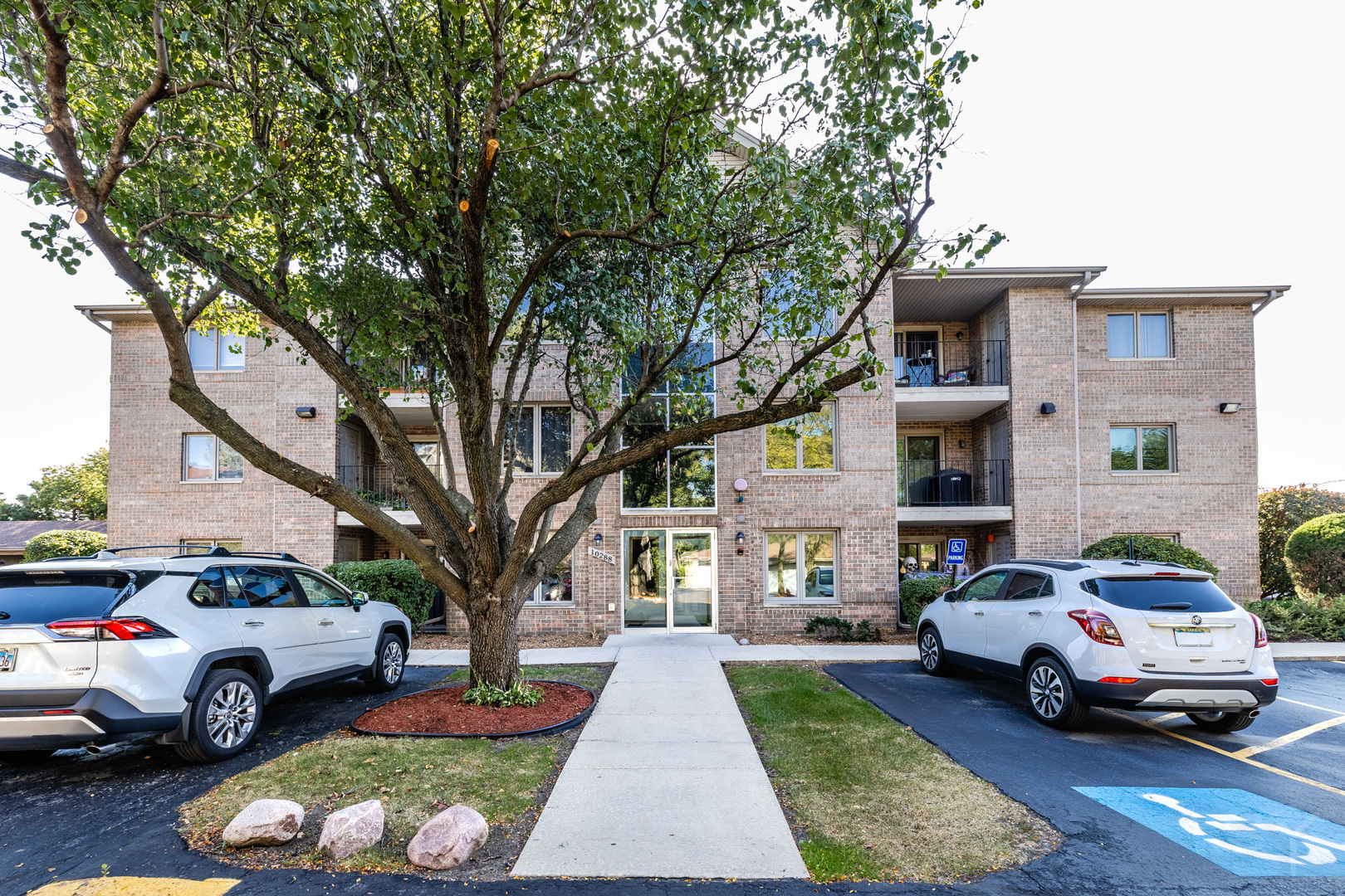 10288 Southwest Highway #3D, Chicago Ridge, IL 60415