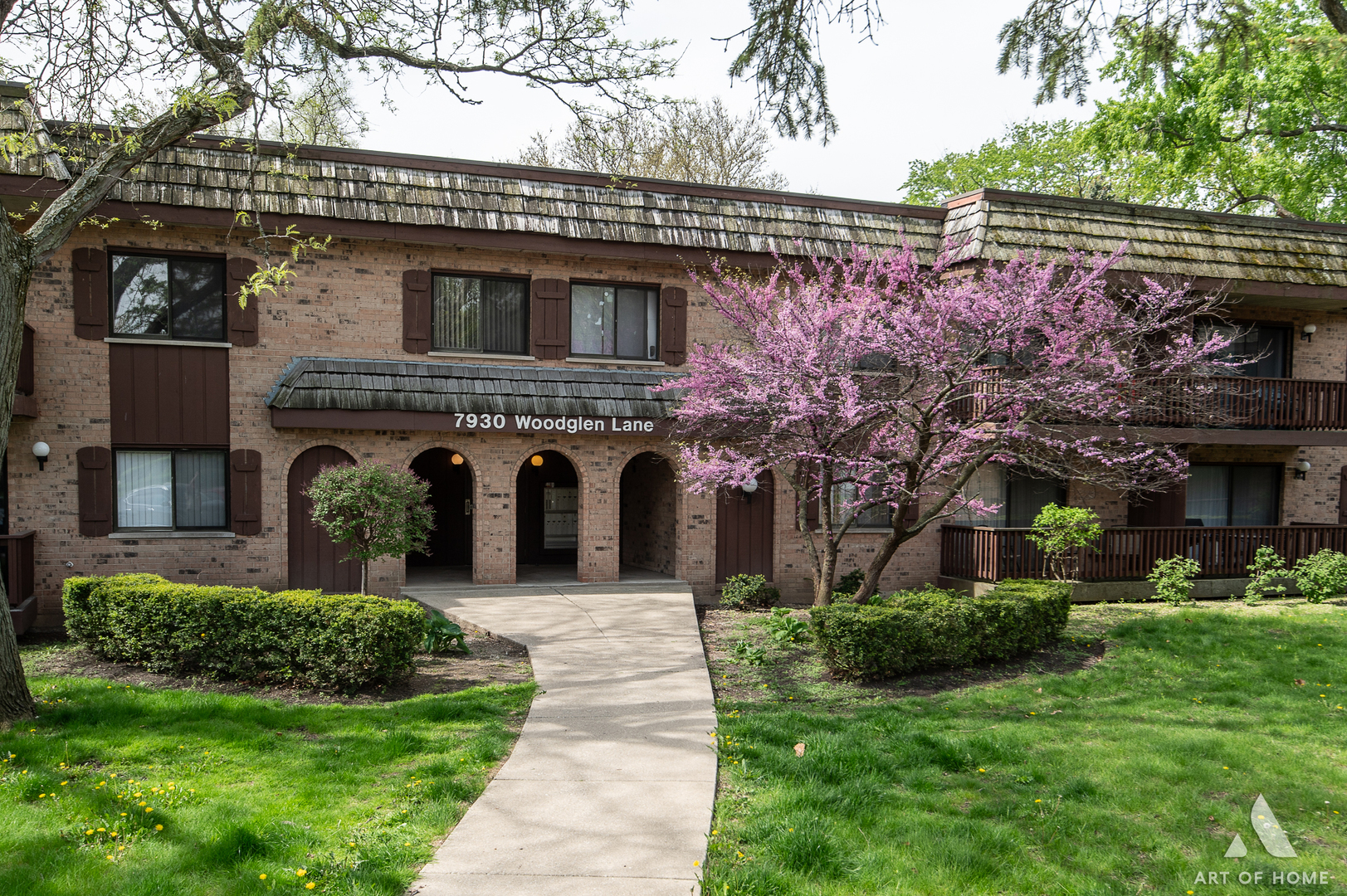 7930 Woodglen Lane #204, Downers Grove, IL 60516