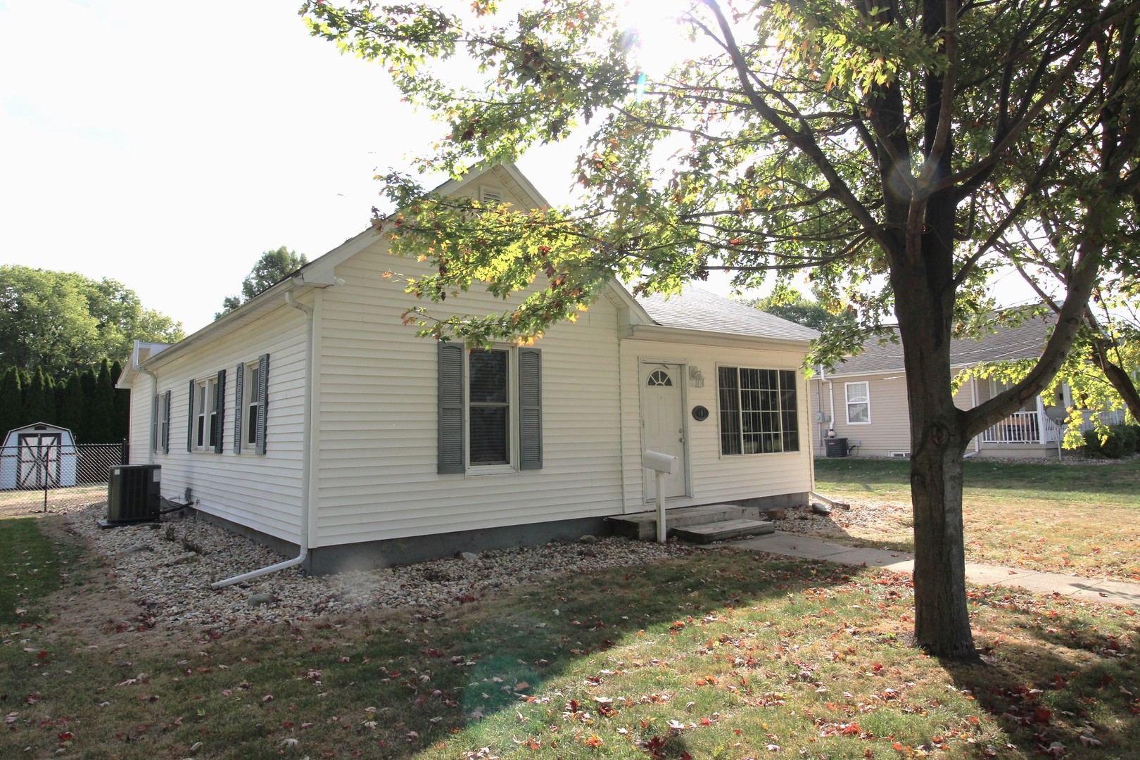 405 N Elm Street, Lexington, IL 61753