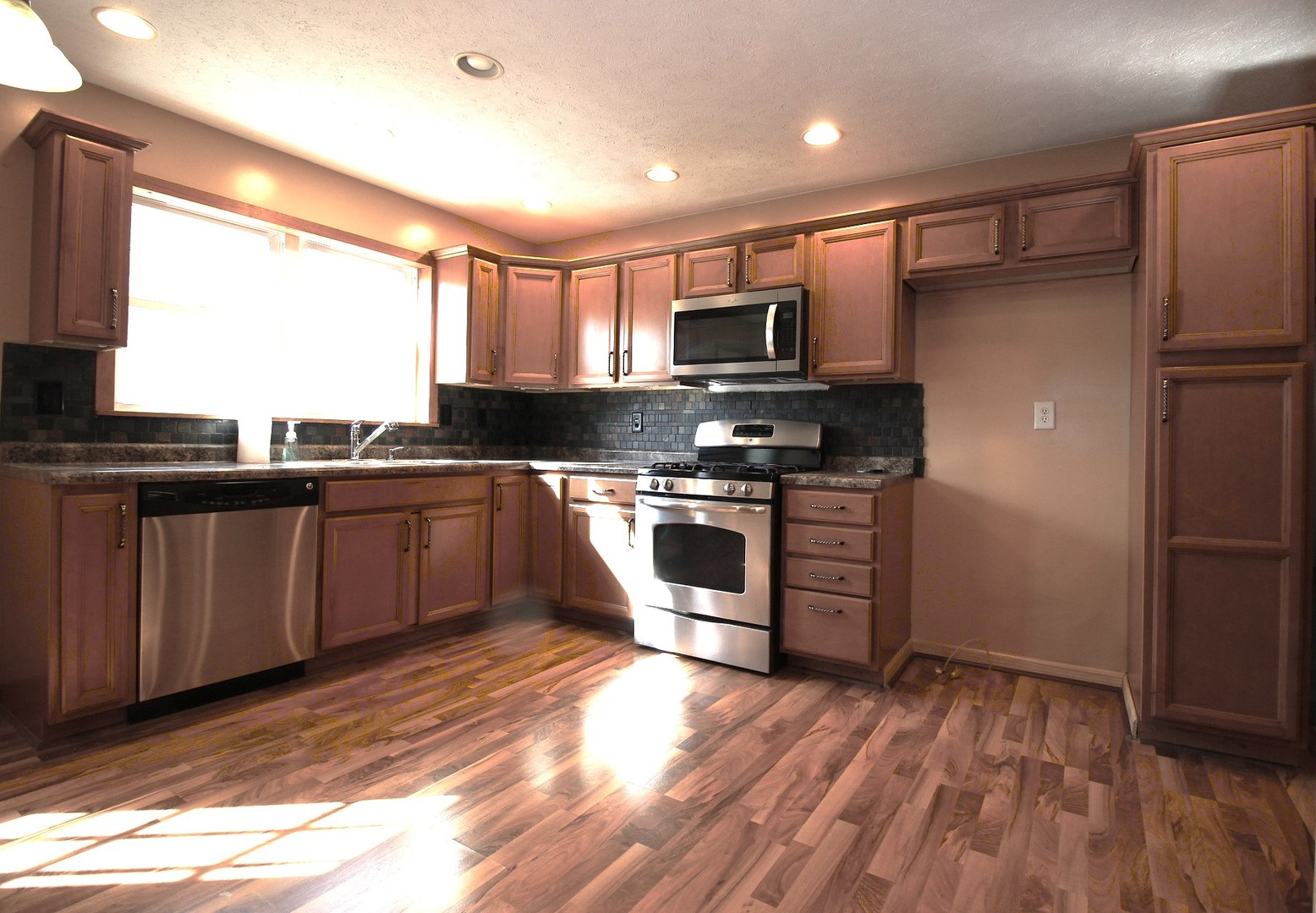 405 N Elm Street, Lexington, IL 61753