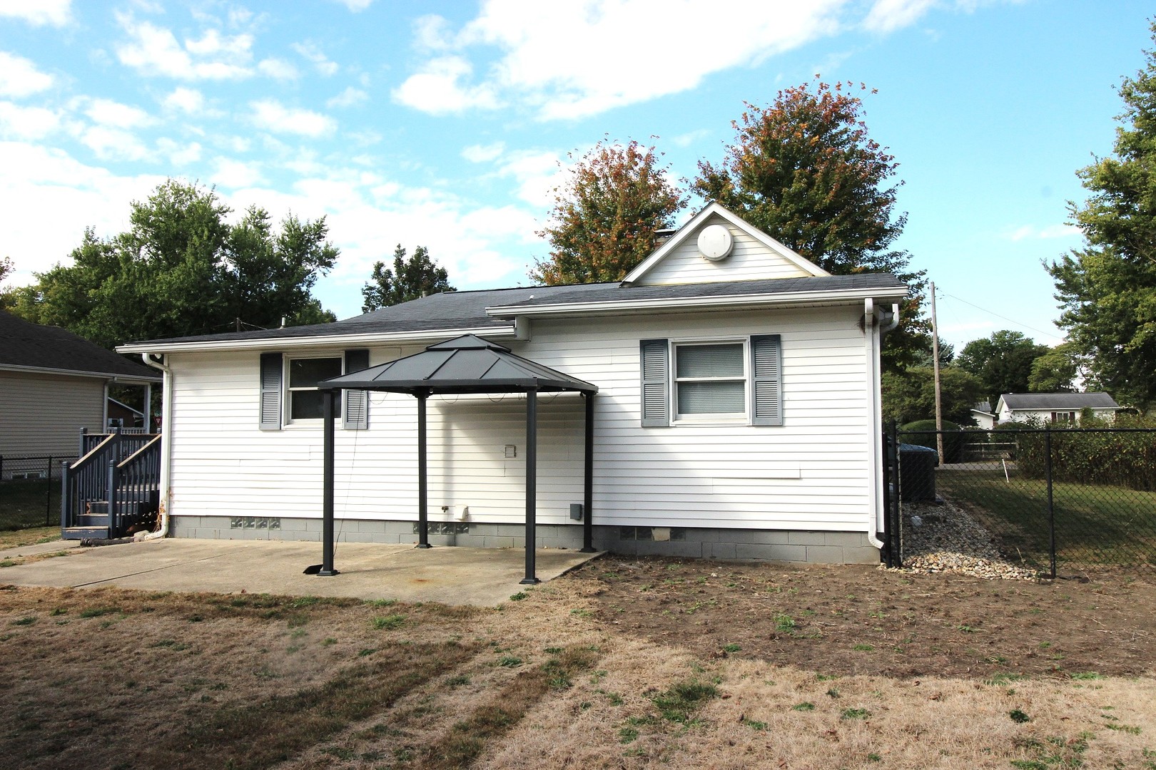 405 N Elm Street, Lexington, IL 61753