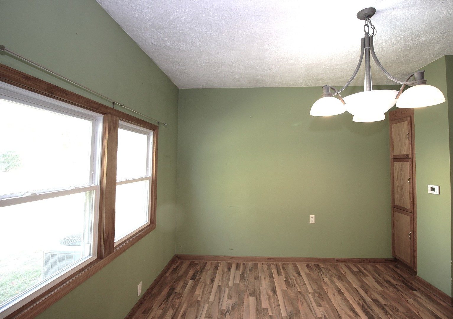 405 N Elm Street, Lexington, IL 61753